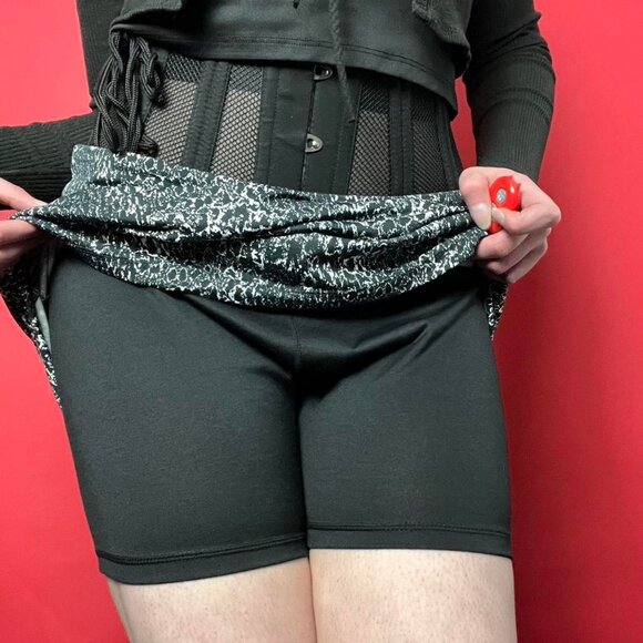 seg’ments luxe / Black and white snakeskin midi skort 🖤🤍 - Picture 5 of 5